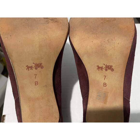 Coach Burgundy Suede Peep Toe Booties Size 7B Elastic Gore -‎ Chic Pull-On Style - Picture 8 of 9